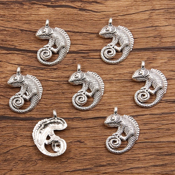 PandaHall Tibetan Style Alloy Pendants, Antique Silver, Lizard, 26x19mm Alloy Lizard
PandaHall Tibetan Style Alloy Pendants, Antique Silver, Lizard, 26x19mm Alloy Lizard