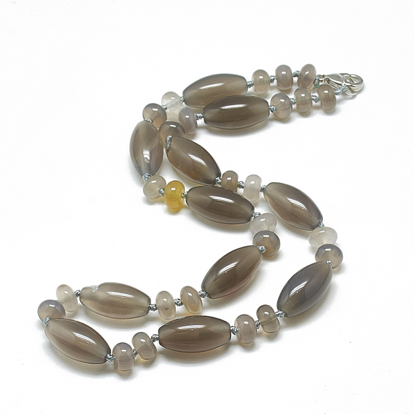 PandaHall Natural Grey Agate Beaded Necklaces, with Alloy Lobster Clasps, 18.1 inch~18.5 inch(46~47cm), Oval: 20x10mm Grey Agate
PandaHall Natural Grey Agate Beaded Necklaces, with Alloy Lobster Clasps, 18.1 inch~18.5 inch(46~47cm), Oval: 20x10mm Grey Agate