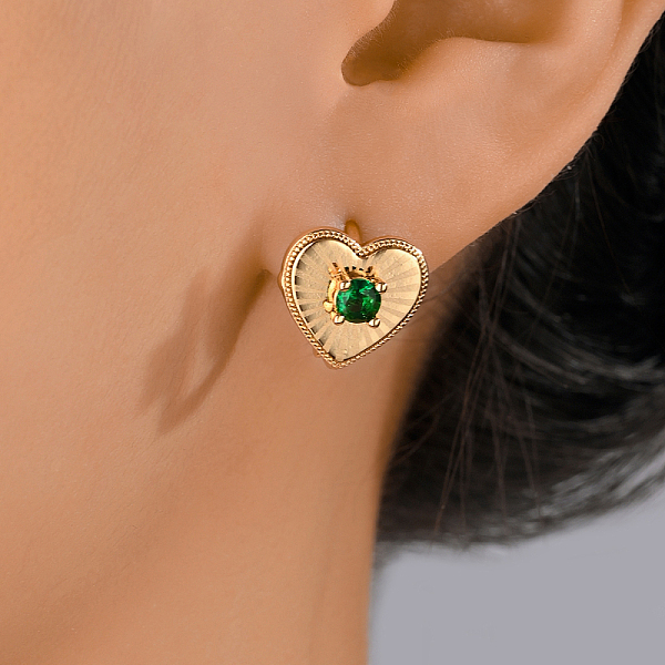 PandaHall Vintage European Court Heart-shaped Zircon Stud Earrings Party Banquet Accessories. Brass
PandaHall Vintage European Court Heart-shaped Zircon Stud Earrings Party Banquet Accessories. Brass
