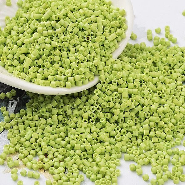 PandaHall Baking Paint Glass Seed Beads, Cylinder, Yellow Green, 2x1.5mm, Hole: 1mm, about 5599pcs/50g Glass
PandaHall Baking Paint Glass Seed Beads, Cylinder, Yellow Green, 2x1.5mm, Hole: 1mm, about 5599pcs/50g Glass