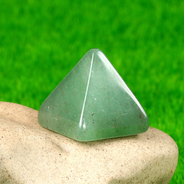 PandaHall Natural Green Aventurine Healing Pyramid Figurines, Reiki Energy Stone Display Decorations, 20x18mm Green Aventurine Pyramid
PandaHall Natural Green Aventurine Healing Pyramid Figurines, Reiki Energy Stone Display Decorations, 20x18mm Green Aventurine Pyramid