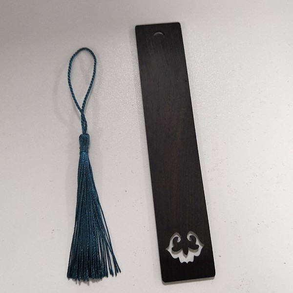 PandaHall DIY Wood Bookmarks, with Tassel Pendant Decoration, Black, Pendant: 127mm, Wood: 147x27.5x17mm Wood Black
PandaHall DIY Wood Bookmarks, with Tassel Pendant Decoration, Black, Pendant: 127mm, Wood: 147x27.5x17mm Wood Black