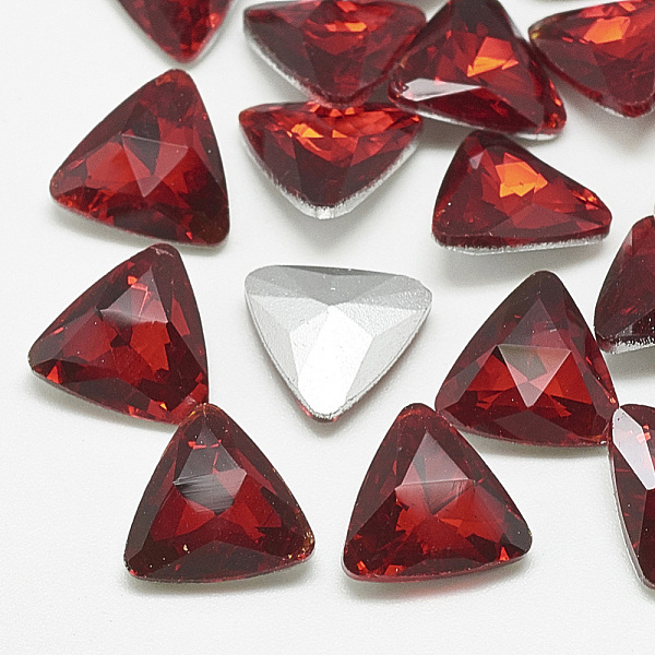 PandaHall Pointed Back Glass Rhinestone Cabochons, Back Plated, Faceted, Triangle, Light Siam, 11x12x4.5mm Glass Rhinestone Triangle Red
PandaHall Pointed Back Glass Rhinestone Cabochons, Back Plated, Faceted, Triangle, Light Siam, 11x12x4.5mm Glass Rhinestone Triangle Red