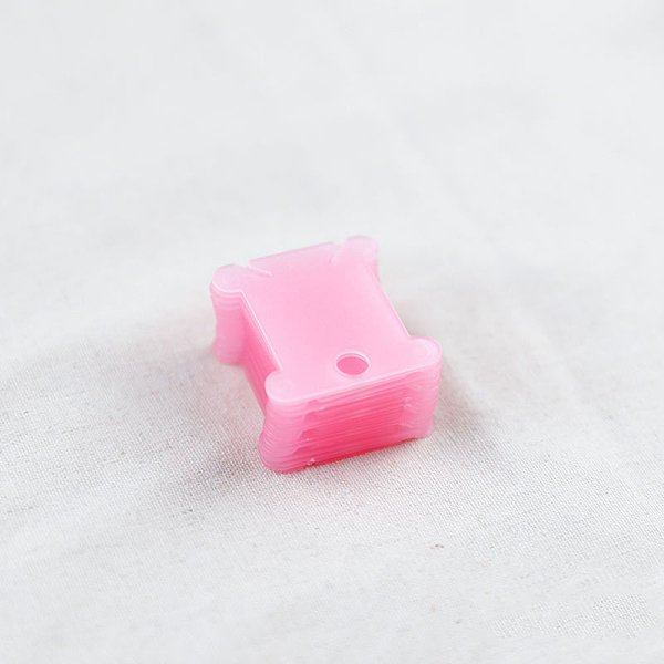 PandaHall Plastic Thread Winding Boards, Floss Bobbins, for Cross Stitch Embroidery Thread Storage, Pearl Pink, 38x35mm Plastic
PandaHall Plastic Thread Winding Boards, Floss Bobbins, for Cross Stitch Embroidery Thread Storage, Pearl Pink, 38x35mm Plastic