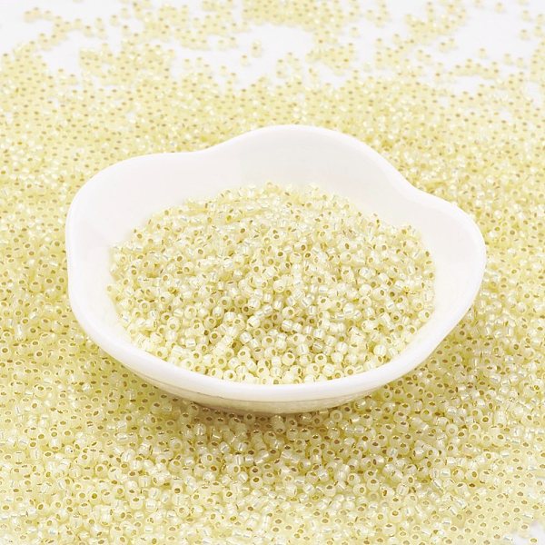 PandaHall TOHO Japanese Seed Beads, Round, 11/0 Gilt-Lined, Lemon Chiffon, 2x1.5mm, Hole: 0.5mm, about 933pcs/10g Glass Yellow
PandaHall TOHO Japanese Seed Beads, Round, 11/0 Gilt-Lined, Lemon Chiffon, 2x1.5mm, Hole: 0.5mm, about 933pcs/10g Glass Yellow