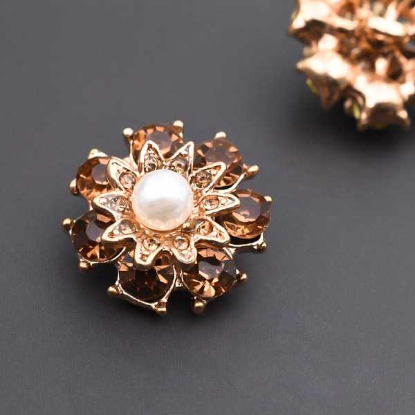 PandaHall Metal Buttons, with Rhinestone and Plastic Beads, Light Gold, 20mm Plastic Flower
PandaHall Metal Buttons, with Rhinestone and Plastic Beads, Light Gold, 20mm Plastic Flower