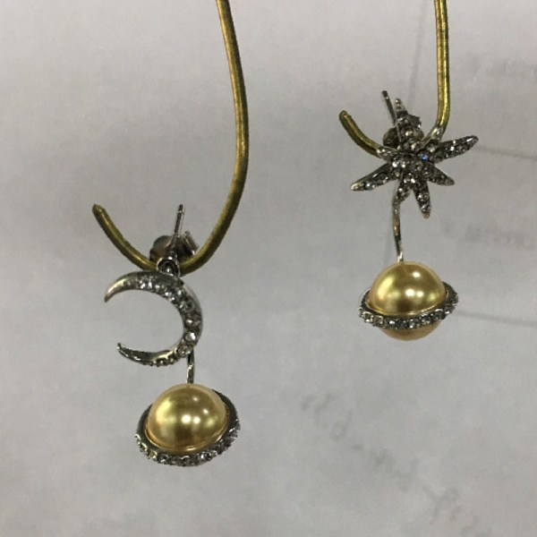 PandaHall 925 Sterling Silver Stud Earrings, with Austrian Crystal and Pearl, Moon and Round, Clear, Golden, 27mm, pin: 0.7mm Austrian...
PandaHall 925 Sterling Silver Stud Earrings, with Austrian Crystal and Pearl, Moon and Round, Clear, Golden, 27mm, pin: 0.7mm Austrian...