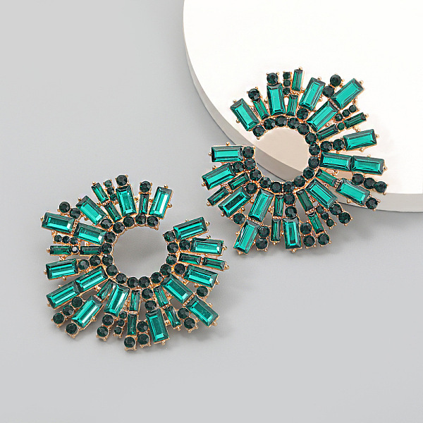 PandaHall Shiny Rhinestone Irregular Statement Stud Earrings, Sun Shape Alloy Earrings for Women, Emerald, 58x68mm Rhinestone Sun Green
PandaHall Shiny Rhinestone Irregular Statement Stud Earrings, Sun Shape Alloy Earrings for Women, Emerald, 58x68mm Rhinestone Sun Green