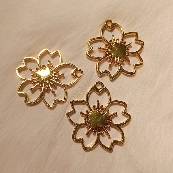 PandaHall Zinc Alloy Open Back Bezel Pendants, For DIY UV Resin, Epoxy Resin, Pressed Flower Jewelry, Sakura, Golden, 30x29x2.2mm Alloy...
PandaHall Zinc Alloy Open Back Bezel Pendants, For DIY UV Resin, Epoxy Resin, Pressed Flower Jewelry, Sakura, Golden, 30x29x2.2mm Alloy...
