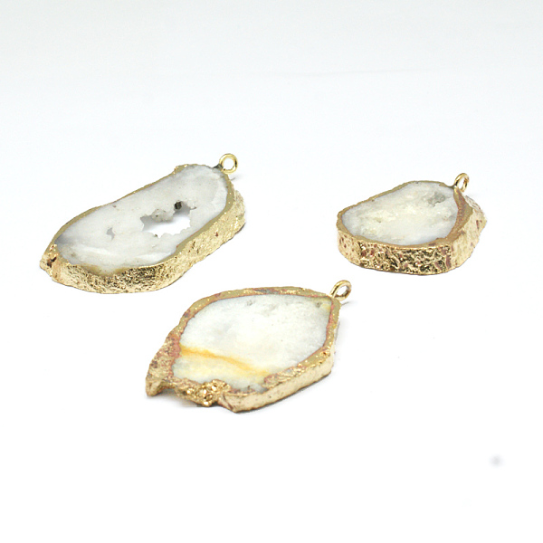 PandaHall Natural Geode Agate Druzy Slice Pendants, Nuggets, with Brass Findings, Golden, 18~48x28~70x6~9mm, Hole: 2mm Natural Agate Nuggets
PandaHall Natural Geode Agate Druzy Slice Pendants, Nuggets, with Brass Findings, Golden, 18~48x28~70x6~9mm, Hole: 2mm Natural Agate Nuggets