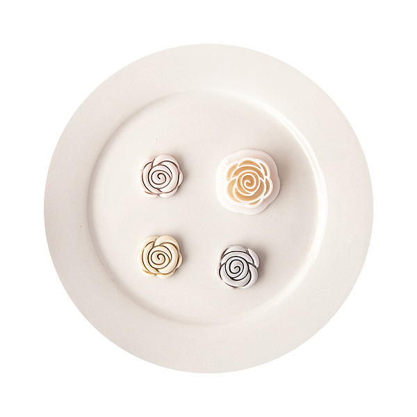 PandaHall Rose Shape Resin Clay Cutters for Earring Making, Resin Modeling Tools, Cornsilk, 22x22mm Resin June Rose Gold
PandaHall Rose Shape Resin Clay Cutters for Earring Making, Resin Modeling Tools, Cornsilk, 22x22mm Resin June Rose Gold