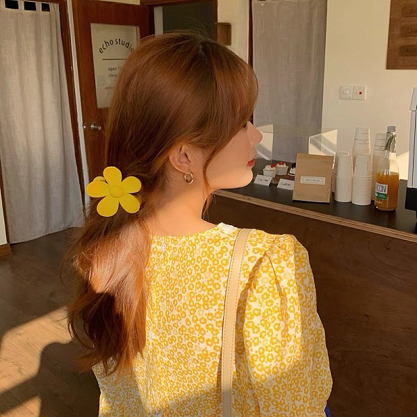 PandaHall Flower Hair Clip for Girls - Shark Clip for Hairstyling in Summer., Flower, size 1 Plastic Flower Yellow
PandaHall Flower Hair Clip for Girls - Shark Clip for Hairstyling in Summer., Flower, size 1 Plastic Flower Yellow