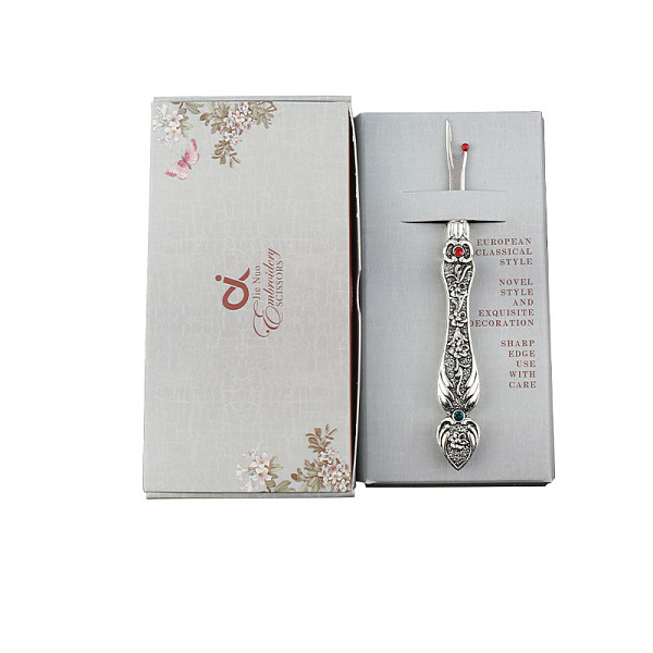 PandaHall Zinc Alloy Handle Steel Seam Rippers, Sewing Tools, Flower Pattern, Antique Silver, 130x70x20mm, Rippers: 115mm Steel
PandaHall Zinc Alloy Handle Steel Seam Rippers, Sewing Tools, Flower Pattern, Antique Silver, 130x70x20mm, Rippers: 115mm Steel