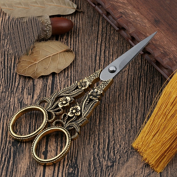 PandaHall Flower Pattern Alloy with Stainless Steel Scissors, Embroidery Scissors, Sewing Scissors, Antique Golden, 145x60mm Alloy Flower
PandaHall Flower Pattern Alloy with Stainless Steel Scissors, Embroidery Scissors, Sewing Scissors, Antique Golden, 145x60mm Alloy Flower