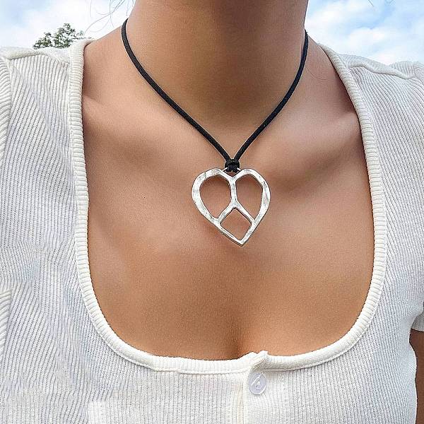PandaHall Alloy Pendant Necklaces, with Wax Rope, Jewely for Women, Heart, Antique Silver, 58.54 inch(148.7cm) Alloy Heart
PandaHall Alloy Pendant Necklaces, with Wax Rope, Jewely for Women, Heart, Antique Silver, 58.54 inch(148.7cm) Alloy Heart