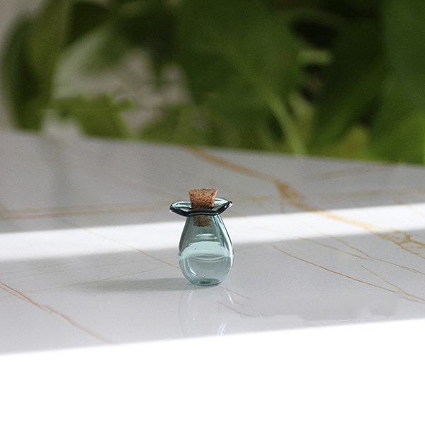 PandaHall Glass Bottles Ornament, Micro Landscape Home Dollhouse Accessories, Pretending Prop Decorations, Teal, 1.5x1.9cm Glass Bottle Cyan
PandaHall Glass Bottles Ornament, Micro Landscape Home Dollhouse Accessories, Pretending Prop Decorations, Teal, 1.5x1.9cm Glass Bottle Cyan