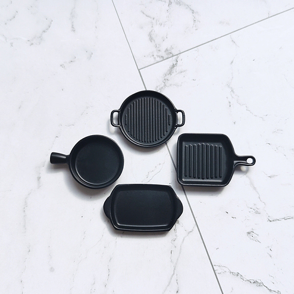 PandaHall Mini Alloy Kitchen Utensils Set, including Frying Pan, Serving Tray, Grill Pan, Miniature Ornaments, Micro Landscape Dollhouse..., Black
PandaHall Mini Alloy Kitchen Utensils Set, including Frying Pan, Serving Tray, Grill Pan, Miniature Ornaments, Micro Landscape Dollhouse..., Black