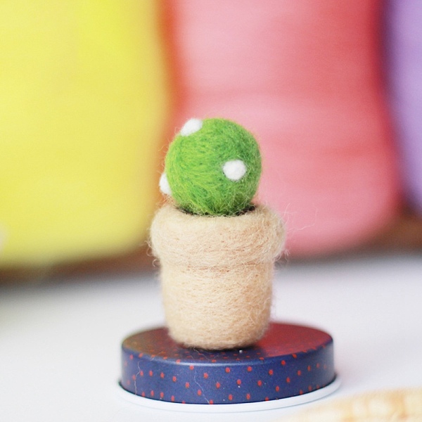 PandaHall Cactus Needle Felting Kit, including Instructions, 1Pc Foam, 3Pcs Needles, 4 Colors Wool, Mixed Color Wool Multicolor
PandaHall Cactus Needle Felting Kit, including Instructions, 1Pc Foam, 3Pcs Needles, 4 Colors Wool, Mixed Color Wool Multicolor