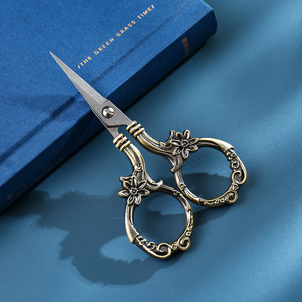 PandaHall Retro Stainless Steel Scissors, Embroidery Scissors, Sewing Scissors, Antique Bronze, 90x53mm Stainless Steel
PandaHall Retro Stainless Steel Scissors, Embroidery Scissors, Sewing Scissors, Antique Bronze, 90x53mm Stainless Steel