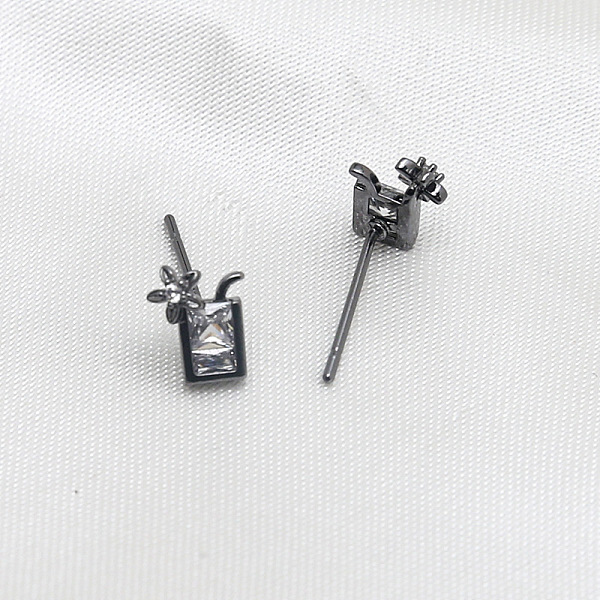 PandaHall Brass Micro Pave Clear Cubic Zirconia Drink Head Pins, for Baroque Pearl Making, Gunmetal, 15x6mm Brass
PandaHall Brass Micro Pave Clear Cubic Zirconia Drink Head Pins, for Baroque Pearl Making, Gunmetal, 15x6mm Brass