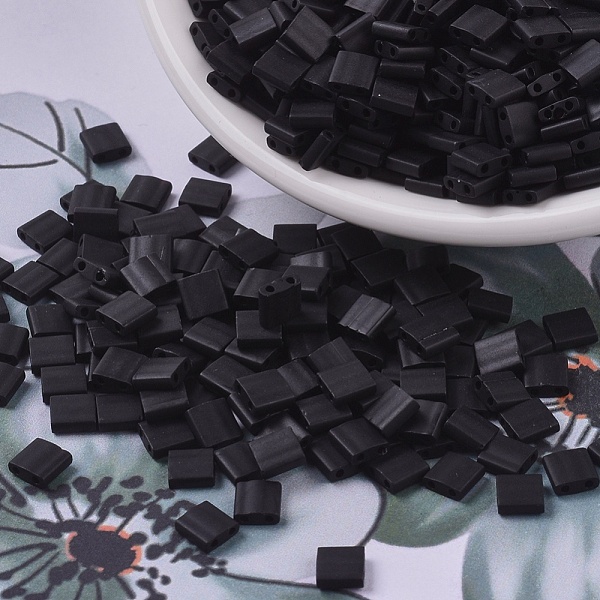 PandaHall MIYUKI TILA Beads, Japanese Seed Beads, 2-Hole, (TL401F) Matte Black, 5x5x1.9mm, Hole: 0.8mm, about 118pcs/10g Glass Black
PandaHall MIYUKI TILA Beads, Japanese Seed Beads, 2-Hole, (TL401F) Matte Black, 5x5x1.9mm, Hole: 0.8mm, about 118pcs/10g Glass Black
