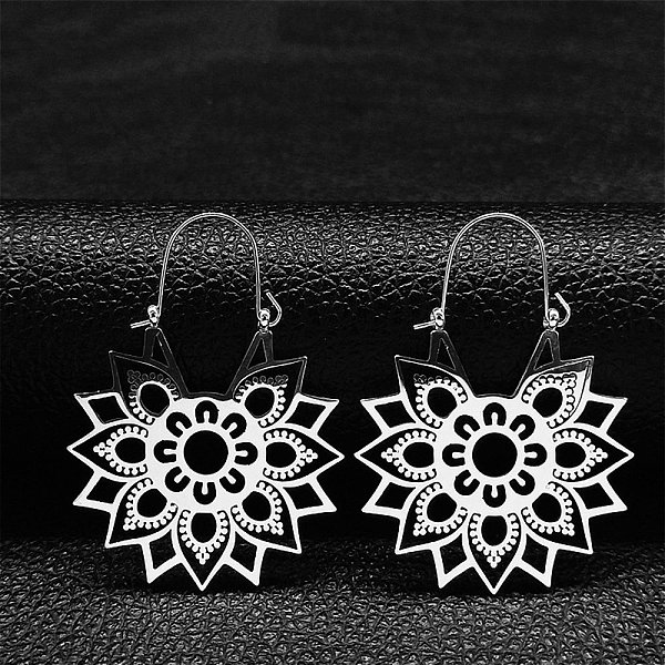 PandaHall 304 Stainless Steel Hollow Flower Hoop Earrings, Bohemia Earrings, Stainless Steel Color, 46x34mm 304 Stainless Steel Flower
PandaHall 304 Stainless Steel Hollow Flower Hoop Earrings, Bohemia Earrings, Stainless Steel Color, 46x34mm 304 Stainless Steel Flower