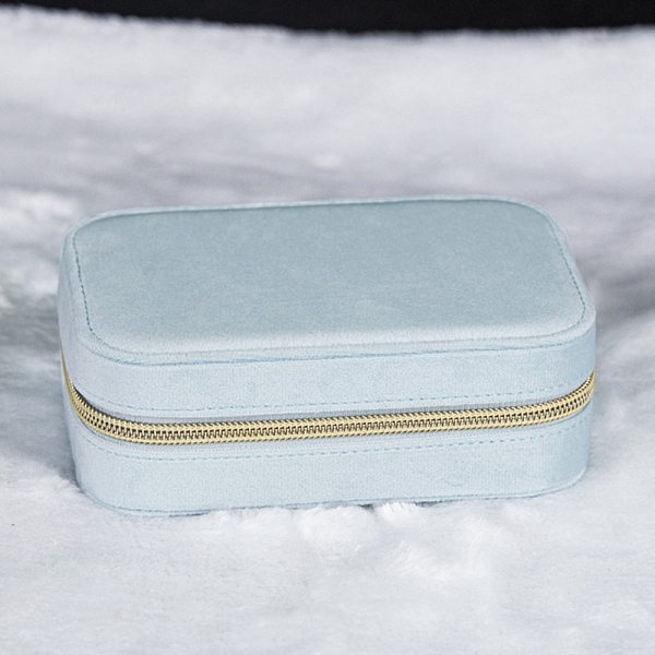 PandaHall Velvet Box, Jewelry Organizer, for Necklaces, Rings, Earrings and Pendants, Rectangle, Light Blue, 15.5x11x5.5cm Velvet Rectangle
PandaHall Velvet Box, Jewelry Organizer, for Necklaces, Rings, Earrings and Pendants, Rectangle, Light Blue, 15.5x11x5.5cm Velvet Rectangle