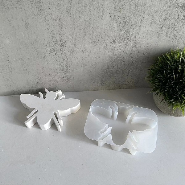 PandaHall Insect Candle Holder Silhouette Silicone Molds, For Candle Making, Bees, 9x13.2x2.6cm Silicone Bees
PandaHall Insect Candle Holder Silhouette Silicone Molds, For Candle Making, Bees, 9x13.2x2.6cm Silicone Bees