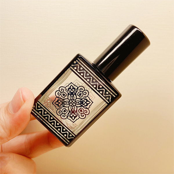 PandaHall Floral Pattern Glass Pump Spray Bottles, Perfume Refillable Bottle, Black, 7.85x3.65x2.9cm, Capacity: 15ml(0.51fl. oz) Glass...
PandaHall Floral Pattern Glass Pump Spray Bottles, Perfume Refillable Bottle, Black, 7.85x3.65x2.9cm, Capacity: 15ml(0.51fl. oz) Glass...