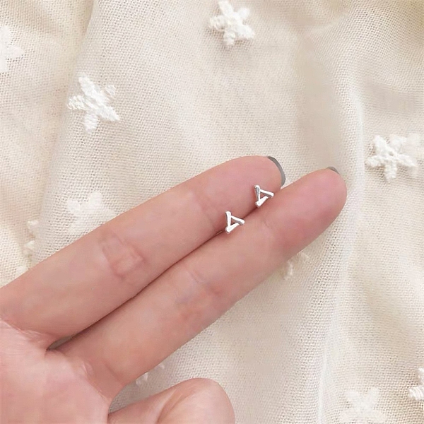 PandaHall Alloy Earrings for Women, with 925 Sterling Silver Pin, Triangle, 10mm Alloy Triangle
PandaHall Alloy Earrings for Women, with 925 Sterling Silver Pin, Triangle, 10mm Alloy Triangle