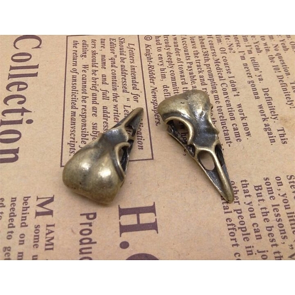 PandaHall Tibetan Style Alloy Beads, Bird Skull, Antique Bronze, 32x15mm Alloy Bird
PandaHall Tibetan Style Alloy Beads, Bird Skull, Antique Bronze, 32x15mm Alloy Bird