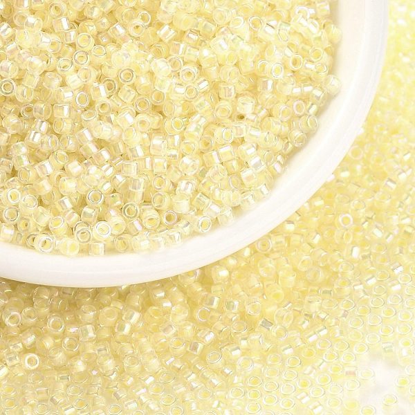 PandaHall Cylinder Seed Beads, Uniform Size, Transparent Colours Rainbow, Yellow, 2x1.3~1.5mm, Hole: 0.8~1mm, about 888pcs/10g Glass Yellow
PandaHall Cylinder Seed Beads, Uniform Size, Transparent Colours Rainbow, Yellow, 2x1.3~1.5mm, Hole: 0.8~1mm, about 888pcs/10g Glass Yellow