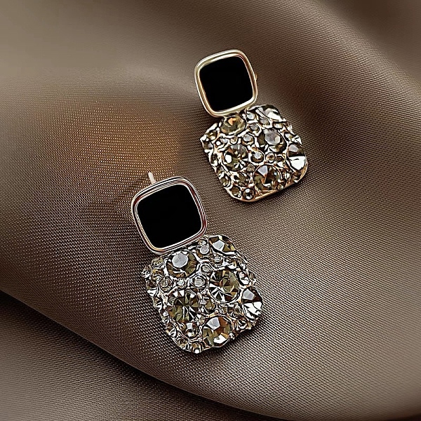 PandaHall Alloy Rhinestone Dangle Earrings for Women, Enamel Earings, 925 Sterling Silver Pin, Square, 10mm Rhinestone Square
PandaHall Alloy Rhinestone Dangle Earrings for Women, Enamel Earings, 925 Sterling Silver Pin, Square, 10mm Rhinestone Square