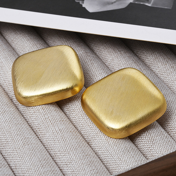 PandaHall Rhombus Drawbench Brass Stud Earrings for Women, Real 18K Gold Plated, 33x33mm Brass Rhombus
PandaHall Rhombus Drawbench Brass Stud Earrings for Women, Real 18K Gold Plated, 33x33mm Brass Rhombus