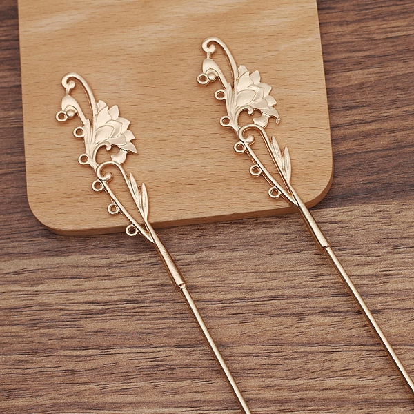 PandaHall Iron Hair Stick Findings, Alloy Flower with Loops, Light Gold, 200x21x5mm, Pin: 2.5mm Iron
PandaHall Iron Hair Stick Findings, Alloy Flower with Loops, Light Gold, 200x21x5mm, Pin: 2.5mm Iron