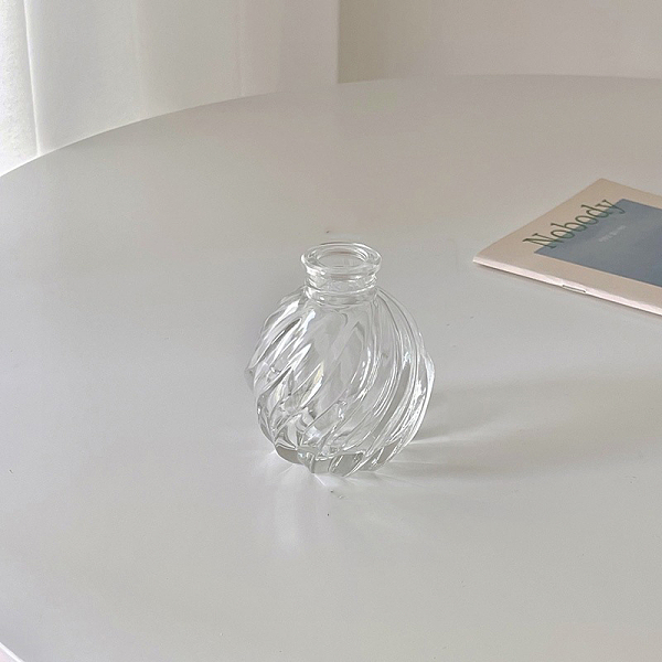 PandaHall Mini Glass Vase, Micro Landscape Dollhouse Accessories, Pretending Prop Decorations, Clear, 70x80mm Glass Vase Clear
PandaHall Mini Glass Vase, Micro Landscape Dollhouse Accessories, Pretending Prop Decorations, Clear, 70x80mm Glass Vase Clear