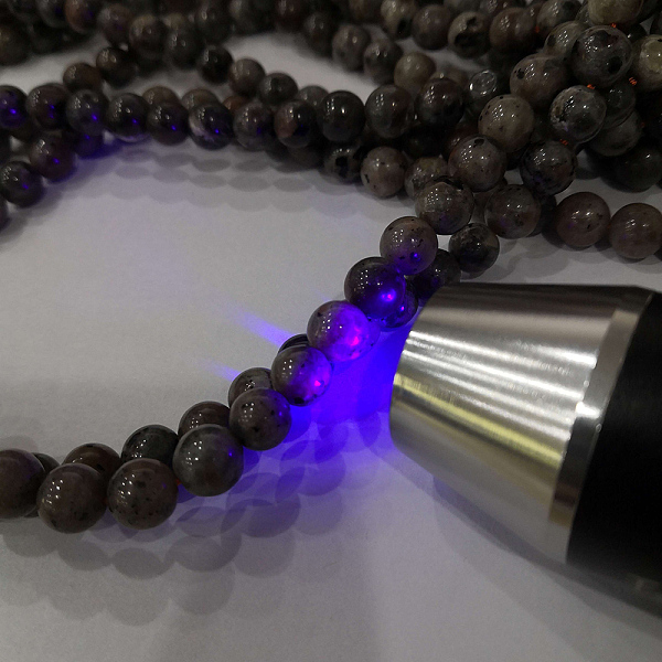 Natural Fluorescent Syenite Rock(Glow Under UV Light) Beads Strands
