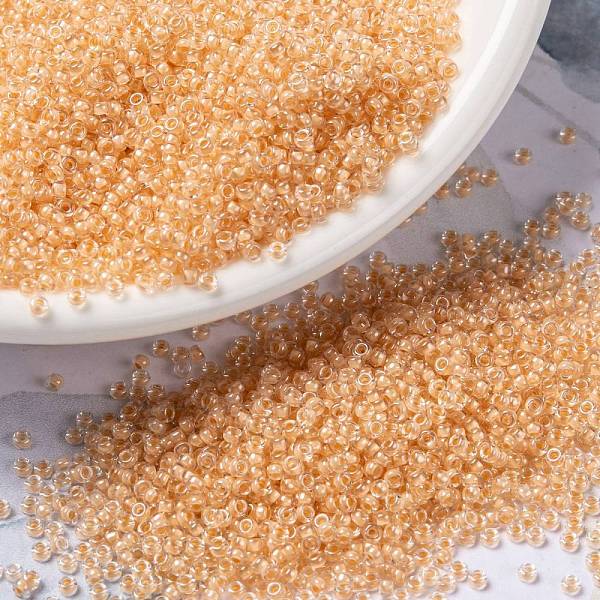 

PandaHall MIYUKI Round Rocailles Beads, Japanese Seed Beads, 15/0, (RRHB274) Light Topaz Lined Crystal, 1.5mm, Hole: 0.7mm, about..., Brown