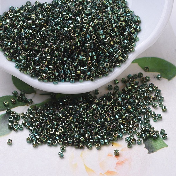 

PandaHall MIYUKI Delica Beads, Cylinder, Japanese Seed Beads, 11/0, (DB0125) Emerald Gold Luster, 1.3x1.6mm, Hole: 0.8mm, about 20000pcs/bag..., Green