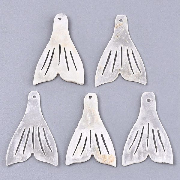 

PandaHall Natural Capiz Shell Pendants, Fishtail, Linen, 35x22x1~1.5mm, Hole: 1.6mm Capiz Shell Fish Brown