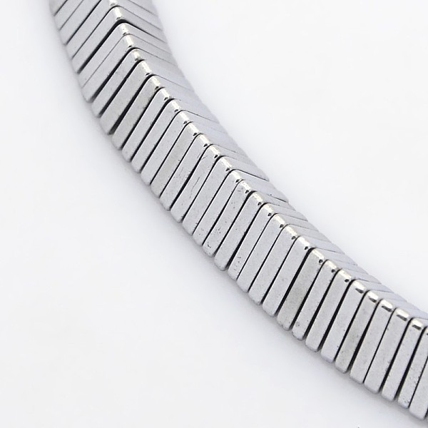 

PandaHall Electroplate Non-magnetic Synthetic Hematite Beads Strands, Triangle, Platinum Plated, 6x6x1mm, Hole: 1mm, about 351pcs/strand...