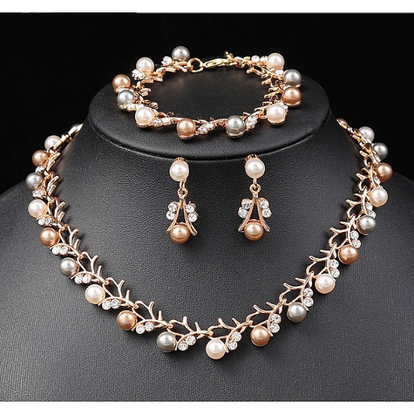 Ensemble de colliers