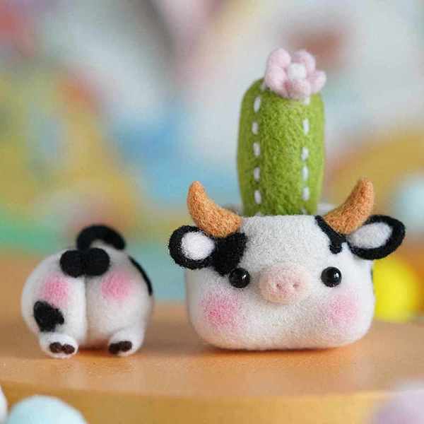 PandaHall Needle Felting Display Decoration & Keychain Kit with Instructions, Cow Shaped Succulents Felting Kits, Mixed Color Wool...