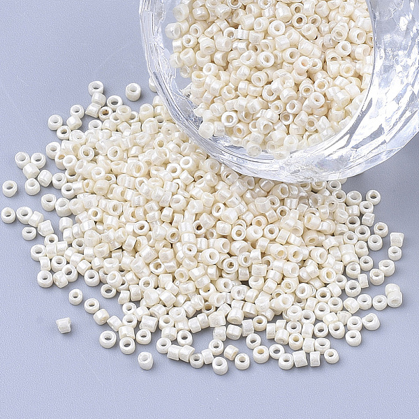 

PandaHall Glass Cylinder Beads, Seed Beads, Baking Paint, Round Hole, Creamy White, 1.5~2x1~2mm, Hole: 0.8mm, about 8000pcs/bag, about...