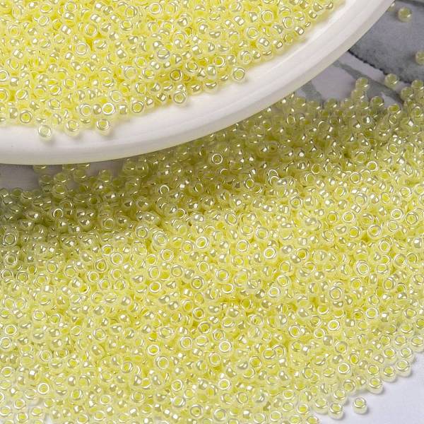 

PandaHall MIYUKI Round Rocailles Beads, Japanese Seed Beads, (RR514) Lemon Ice Ceylon, 15/0, 1.5mm, Hole: 0.7mm, about 5555pcs/10g Glass..., Yellow