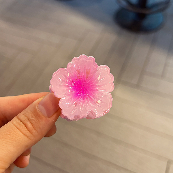 Flower Plastic Claw… - image