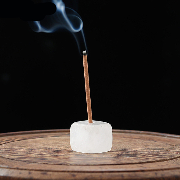 

PandaHall Natural Quartz Crystal Incense Burners, Sqaure Incense Holders, Home Office Teahouse Zen Buddhist Supplies, 15~20mm Quartz Crystal...