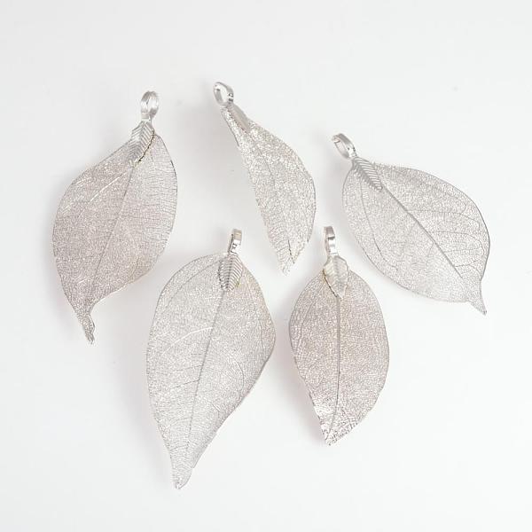 

PandaHall Electroplated Natural Leaf Big Pendants, with Iron Findings, Platinum Plated, 50~80x20~35x1mm, Hole: 3x6mm Iron Leaf