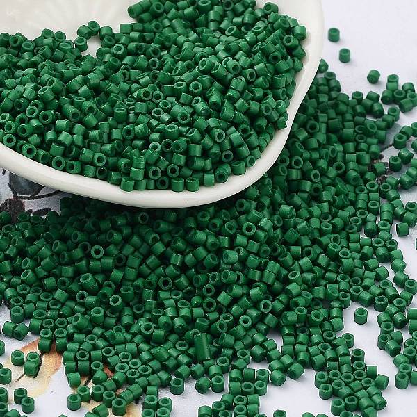 

PandaHall Baking Paint Glass Seed Beads, Cylinder, Dark Green, 2x1.5mm, Hole: 1mm, about 5599pcs/50g Glass