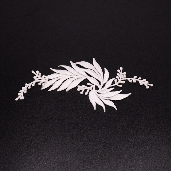 

PandaHall Flower Computerized Embroidery Cloth Iron on/Sew on Patches, Costume Accessories, Appliques, White, 170x80x0.8mm Cloth Flower...